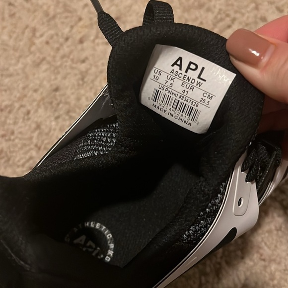 Athletic Propulsion Labs | NWOB APL Women’s Ascend in Black and White - Sz US 10 - Picture 7 of 7